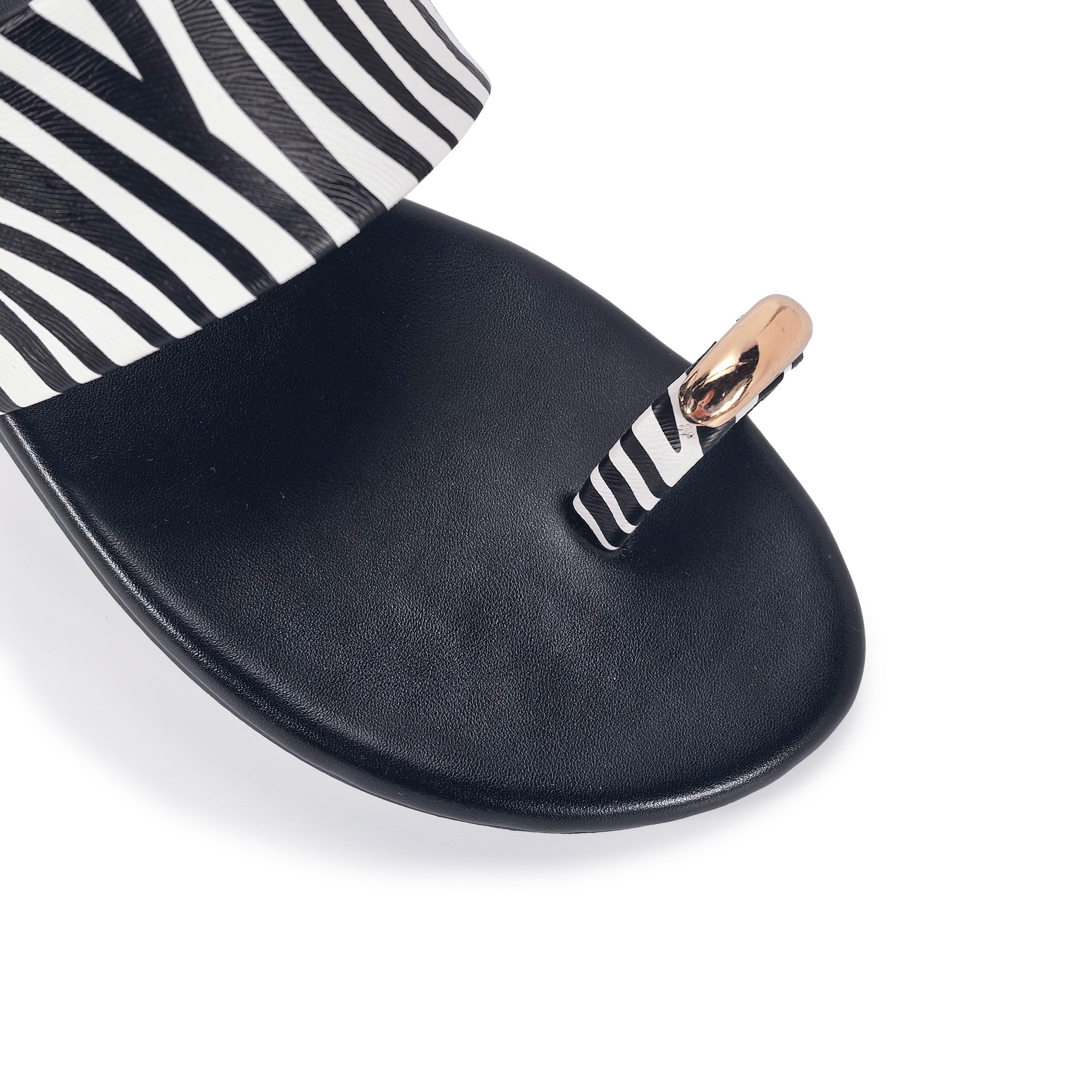 ALDITH-1 TOE RING SANDAL ZEBRA
